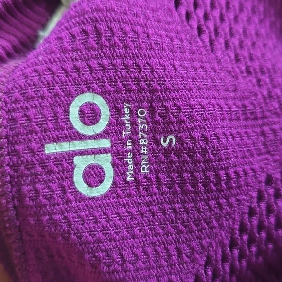 ALO Ribbed Long Sleeve - Picture 6 of 6